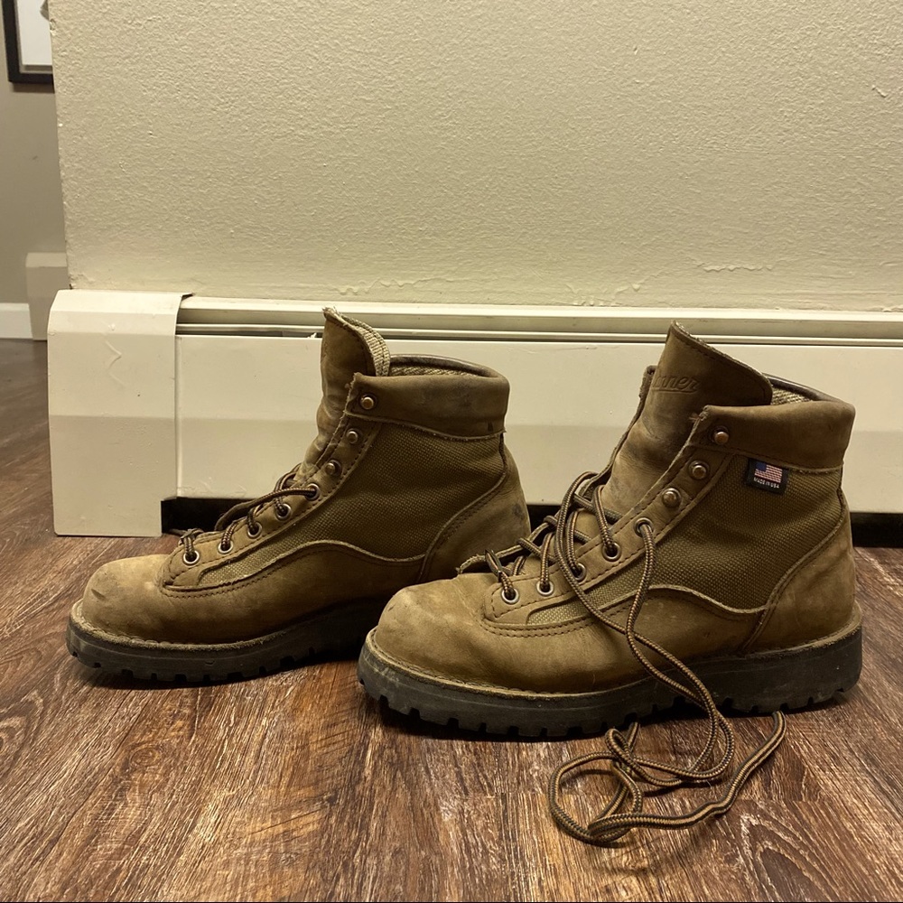 In good condition size 7 Danner Light II boots